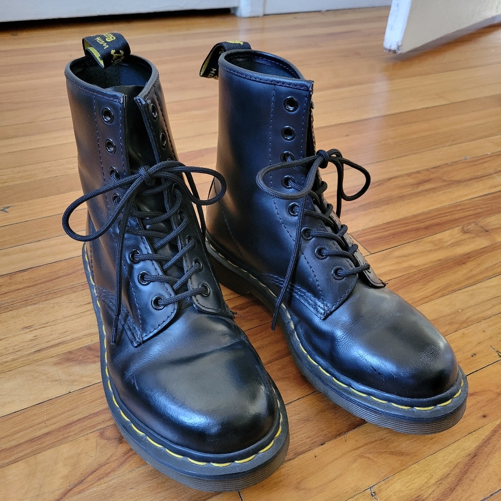 Dr Marten 1460 Black Boots